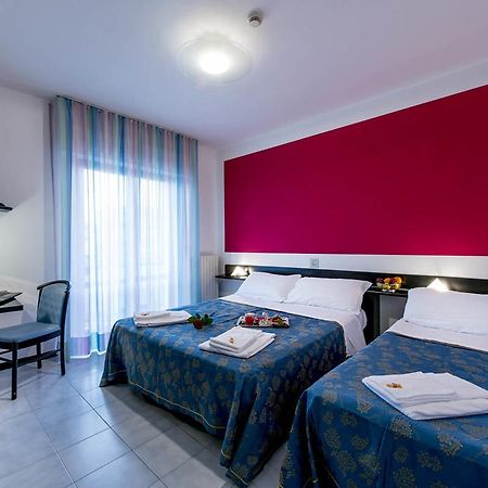 Hotel Del Cavaliere Monteprandone Kültér fotó