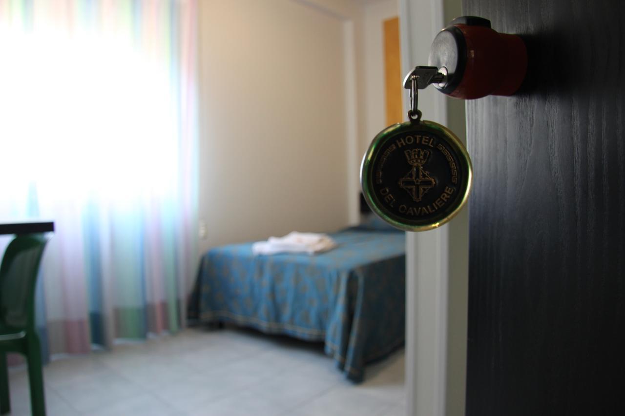 Hotel Del Cavaliere Monteprandone Kültér fotó